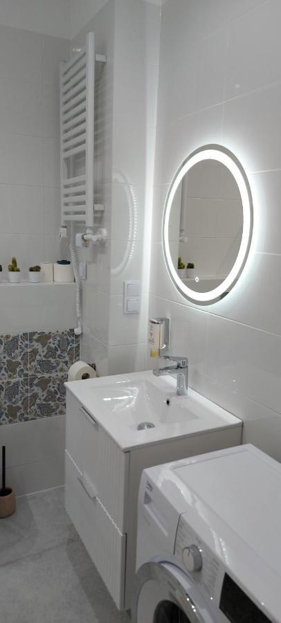 Juwel Apartments Krakow Indyjski Ap 29 Ngoại thất bức ảnh